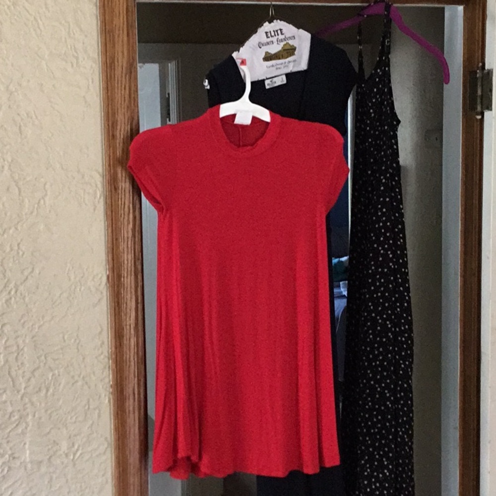 sleeveless short dress